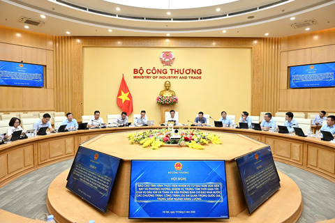 Bộ trưởng Lê Mạnh Hùng làm việc với Vụ Dầu khí và Than và Văn phòng Ban Chỉ đạo Nhà nước các chương trình, công trình, dự án quan trọng quốc gia, trọng điểm ngành năng lượng