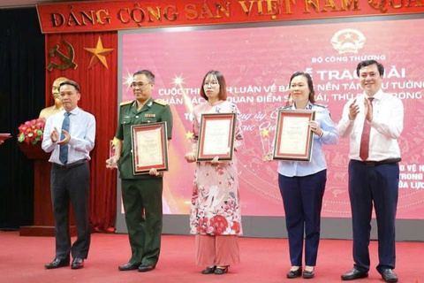 Tác phẩm tham dự Cuộc thi chính luận bảo vệ nền tảng tư tưởng trong ngành Công Thương cần bổ sung bản mềm