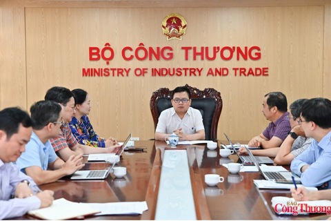 Bộ Công Thương đẩy mạnh tuyên truyền sử dụng năng lượng tiết kiệm và hiệu quả