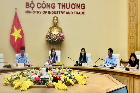 Thứ trưởng Phan Thị Thắng làm việc với tỉnh Quảng Trị về xây dựng Hiệp định thí điểm Khu kinh tế - thương mại qua biên giới chung Lao Bảo - Densavan