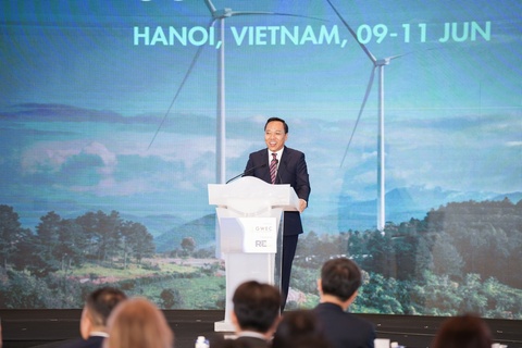 Thứ trưởng Nguyễn Hoàng Long phát biểu khai mạc và công bố Quan hệ đối tác tại Hội nghị năng lượng gió APAC 2026