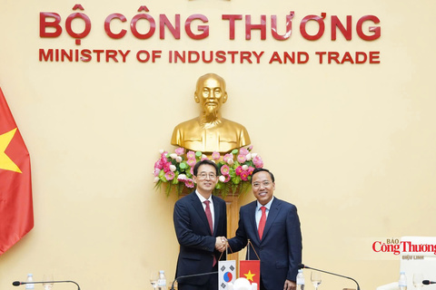 Thứ trưởng Nguyễn Hoàng Long làm việc với Thứ trưởng Bộ Thương mại, Công nghiệp và Tài nguyên Hàn Quốc về hợp tác năng lượng