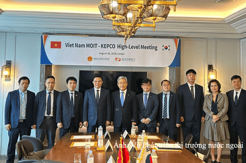 Bộ trưởng Lê Mạnh Hùng làm việc với các lãnh đạo doanh nghiệp lớn trong lĩnh vực năng lượng của Hàn Quốc