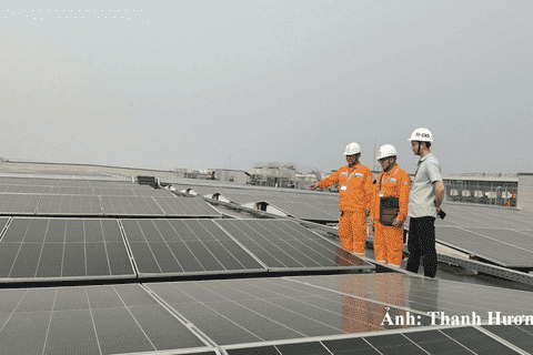 Bộ Công Thương thúc tiến độ lắp điện mặt trời mái nhà