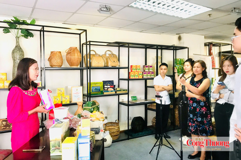 Tăng cường hỗ trợ, phát triển thị trường bền vững cho sản phẩm công nghiệp nông thôn