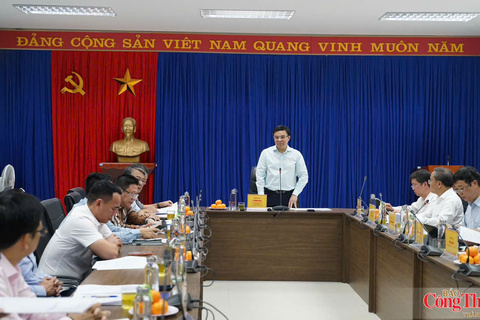 Bộ trưởng Bộ Công Thương Lê Mạnh Hùng chỉ đạo đẩy nhanh tiến độ các dự án tại Trung tâm Điện lực Quảng Trạch