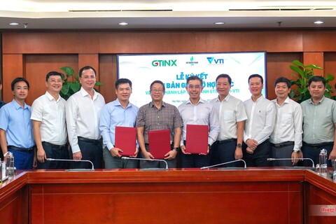 Triển khai các giải pháp chuyển đổi số, nâng cao hiệu quả sản xuất kinh doanh lĩnh vực công nghiệp năng lượng
