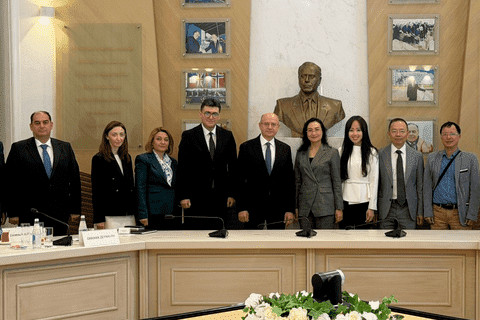 Thứ trưởng Phan Thị Thắng làm việc với Bộ Năng lượng Azerbaijan, thúc đẩy hợp tác kinh tế, thương mại và năng lượng song phương