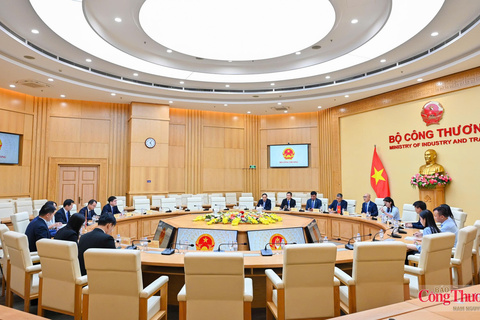 Thứ trưởng Lương Hoàng Thái tiếp và làm việc với đoàn đại biểu Văn phòng Nghiên cứu Quốc vụ viện Trung Quốc