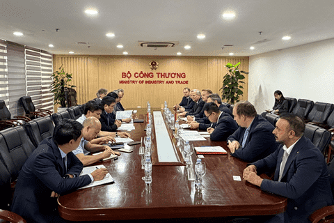 Thứ trưởng Trương Thanh Hoài làm việc với Đoàn đại biểu Ủy ban Kinh tế và Năng lượng của Quốc hội Liên bang Đức