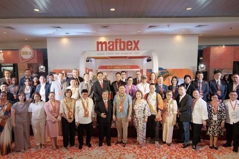 Gian hàng thương vụ tại Triển lãm Mafbex thu hút nhiều khách thăm quan