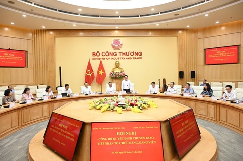 Đảng ủy Bộ Công Thương tiếp nhận 4 tổ chức Đảng từ  Đảng ủy UBND Thành phố Hà Nội