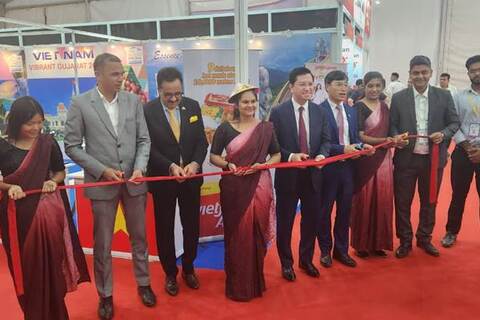 Hàng hóa và dịch vụ Việt Nam tiếp tục thu hút sự quan tâm tại Hội nghị Vibrant Gujarat 2025 – Khu vực Bắc Gujarat