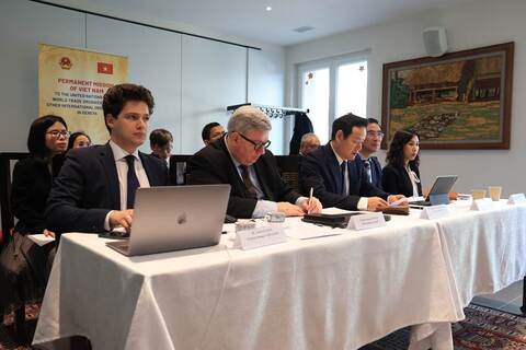 Phái đoàn Việt Nam tại Geneva phối hợp Quỹ St Gallen- Thuỵ Sĩ tổ chức Hội thảo về các diễn biến mới trong chính sách thuế quan của Hoa Kỳ