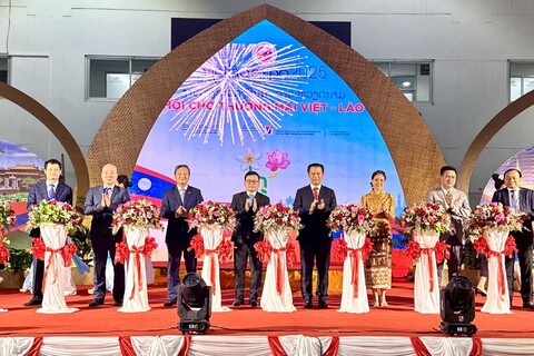 Khai mạc Hội chợ thương mại Việt – Lào 2025