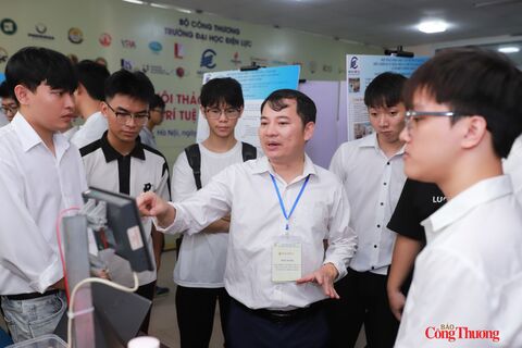 Đào tạo nhân lực ngành Công Thương gắn với yêu cầu nâng cao năng suất lao động