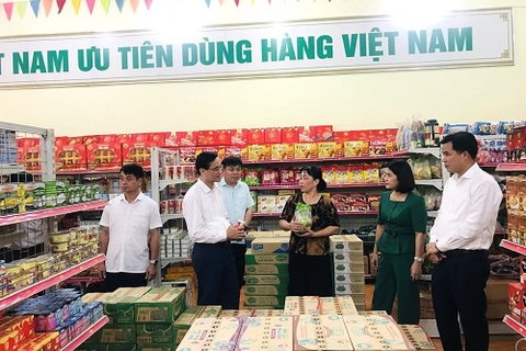 Huyện Thanh Sơn tích cực thực hiện Cuộc vận động "Người Việt Nam ưu tiên dùng hàng Việt Nam"