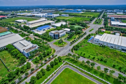 Khơi thông nguồn lực tín dụng xanh cho các khu công nghiệp
