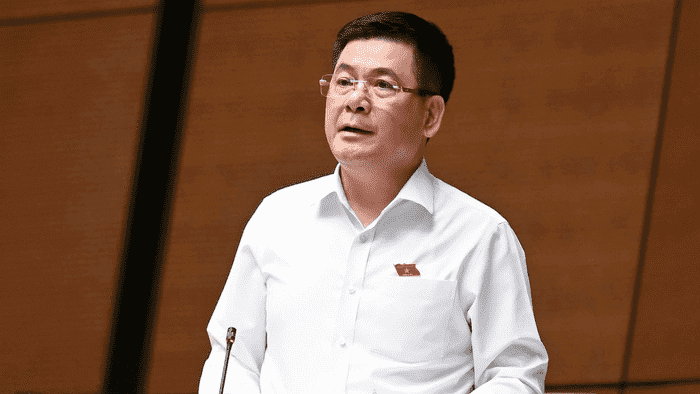 Bộ trưởng Nguyễn Hồng Diên giải trình các nhóm vấn đề đại biểu Quốc hội quan tâm liên quan đến lĩnh vực quản lý ngành Công Thương