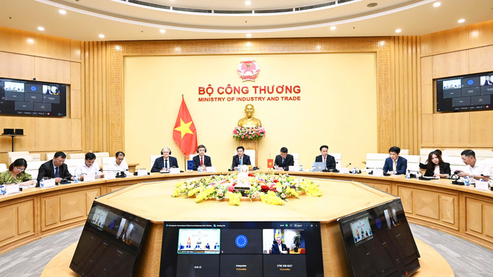 Cuộc họp trực tuyến giữa Bộ trưởng Nguyễn Hồng Diên và Cao ủy thương mại EU Maros Sefcovic