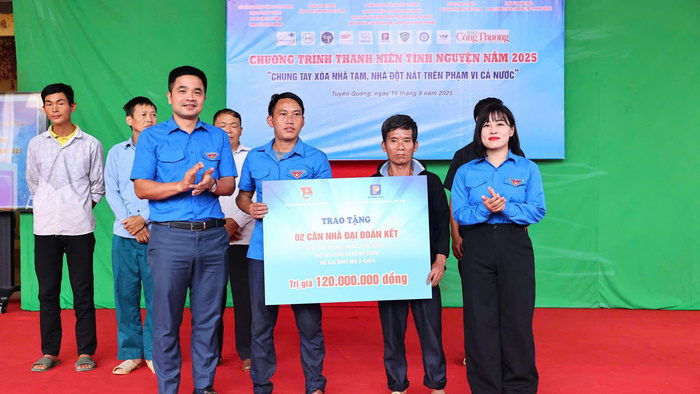 Đoàn Thanh niên Bộ Công Thương tổ chức Chương trình Thanh niên tình nguyện “Chung tay xóa nhà tạm, nhà dột nát trên phạm vi cả nước trong năm 2025”