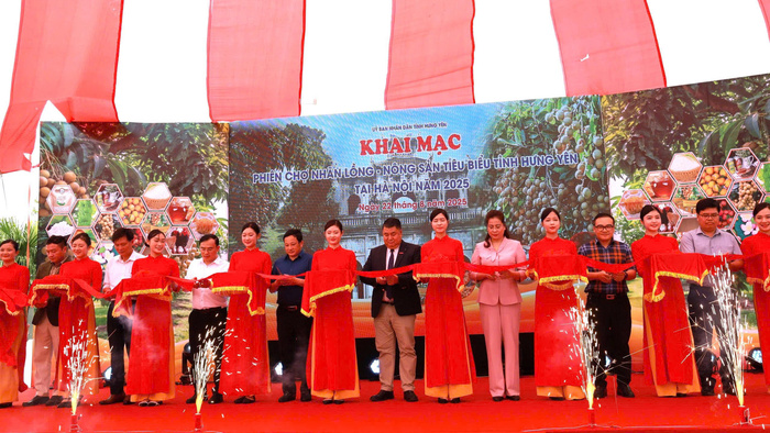Khai mạc Phiên chợ nhãn lồng - Nông sản tiêu biểu tỉnh Hưng Yên năm 2025