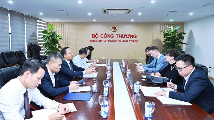 Thứ trưởng Nguyễn Hoàng Long tiếp Đại sứ Đức tại Việt Nam