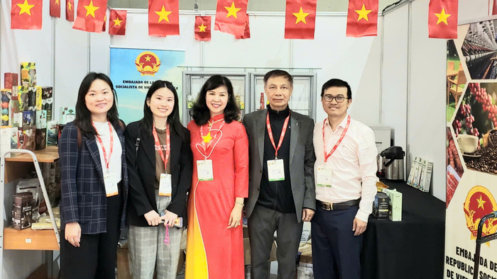 Hàng Việt Nam khẳng định vị thế tại Hội chợ Espacio Food & Service 2025