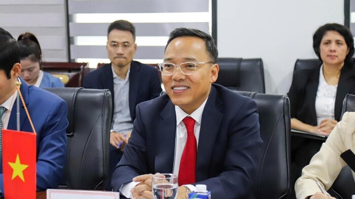 Thứ trưởng Nguyễn Hoàng Long tiếp và làm việc với Bộ trưởng Công Thương và Cạnh tranh Nam Phi