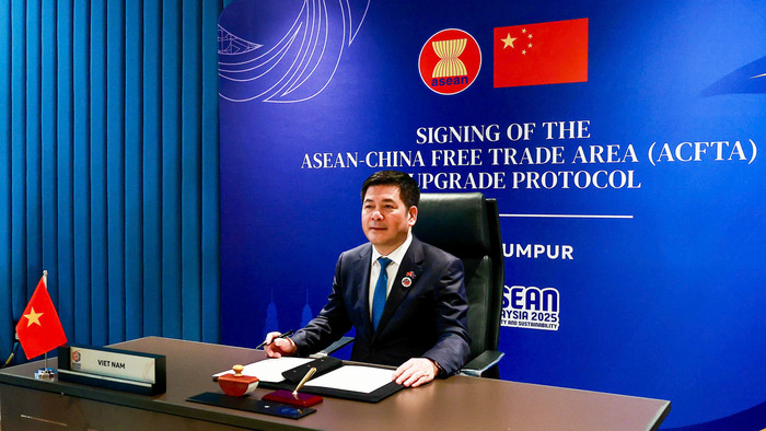 Lễ ký Nghị định thư nâng cấp Hiệp định thương mại tự do ASEAN - Trung Quốc (ACFTA 3.0)