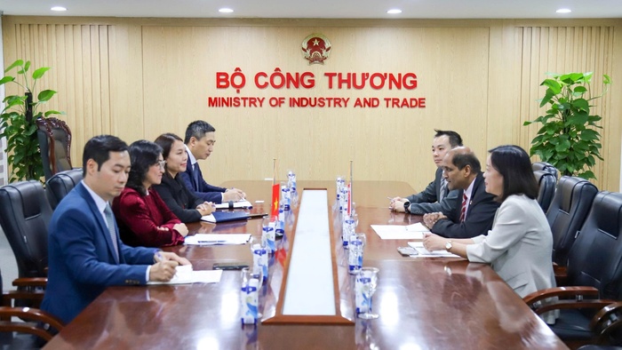 Thứ trưởng Phan Thị Thắng tiếp xã giao Đại sứ đặc mệnh toàn quyền Cộng hòa Singapore tại Việt Nam trước khi kết thúc nhiệm kỳ