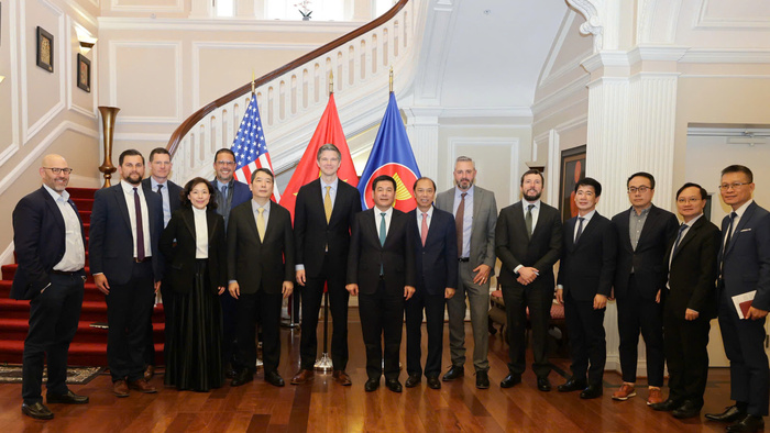 Bộ trưởng Nguyễn Hồng Diên làm việc với Hiệp hội kinh doanh và thương mại giày dép Mỹ