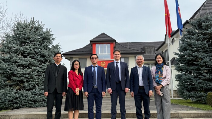 Phái đoàn Việt Nam tại Geneva phối hợp Quỹ St Gallen làm việc cùng Cục Phòng vệ thương mại về công cụ Cảnh báo Thương mại toàn cầu (GTA)