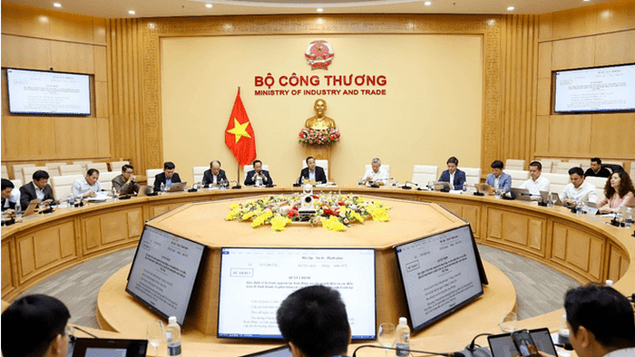 Họp tổ soạn thảo quy định về lộ trình, nguyên tắc hoạt động, cơ cấu ngành điện và các điều kiện để hình thành và phát triển các cấp độ thị trường cạnh tranh tại Việt Nam