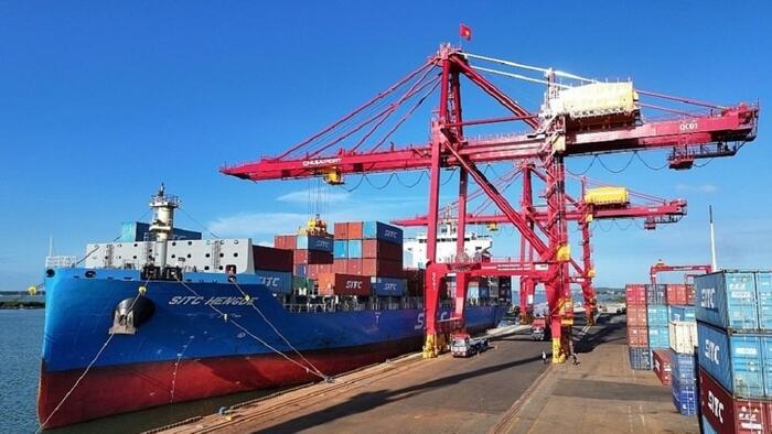 Việt Nam xuất siêu sang thị trường Singapore 4,88 tỷ SGD