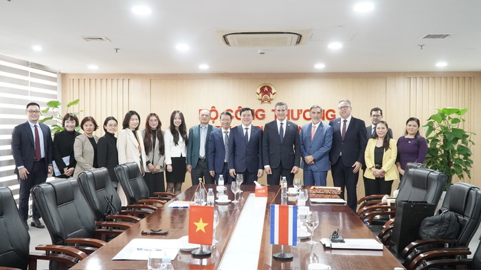 Thứ trưởng Nguyễn Sinh Nhật Tân tiếp và làm việc với Bộ trưởng Bộ Ngoại giao Costa Rica