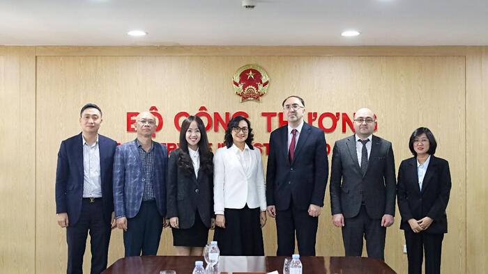 Thứ trưởng Phan Thị Thắng làm việc với Đại sứ Đặc mệnh Toàn quyền nước Cộng hòa Armenia