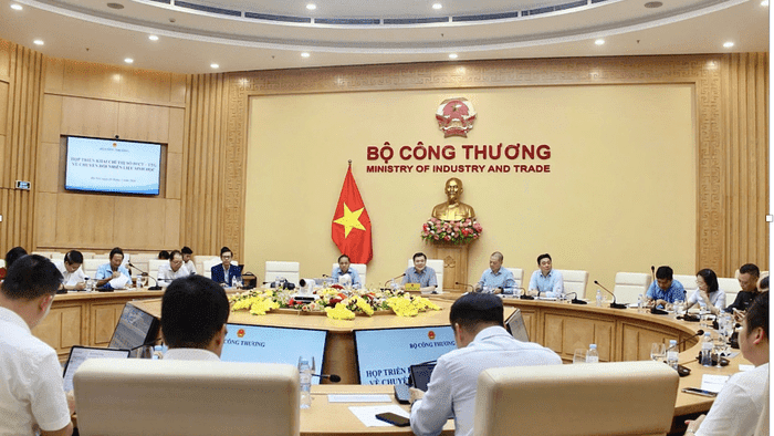 Bộ Công Thương tổ chức Hội nghị lấy ý kiến về lộ trình chuyển đổi xăng sinh học E10 trong tháng 4