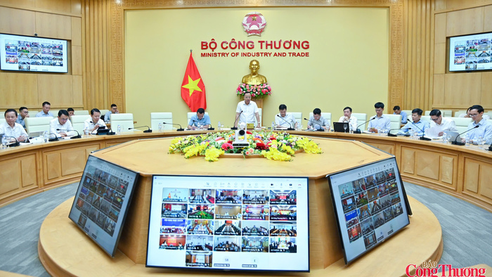 Bộ Công Thương họp tháo gỡ vướng mắc trong triển khai Quy hoạch điện VIII điều chỉnh