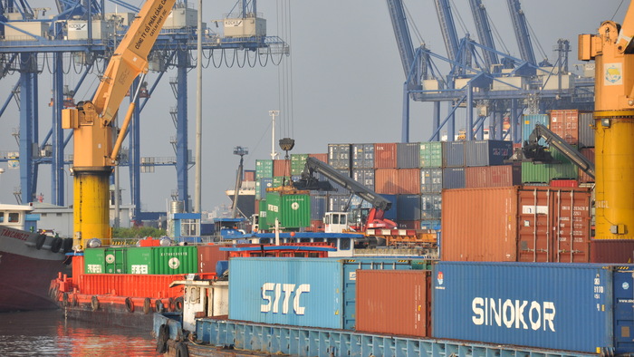 Việt Nam xuất siêu sang Singapore hơn 4,18 tỷ USD trong 4 tháng đầu năm 2026