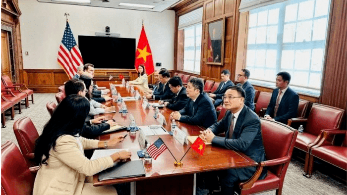 Bộ trưởng Bộ Công Thương Lê Mạnh Hùng làm việc với chính giới và đối tác Hoa Kỳ