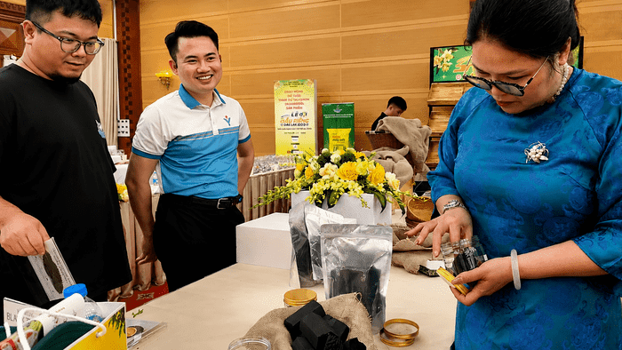 Từ vỏ sầu riêng đến than sinh học: Hướng đi của kinh tế tuần hoàn
