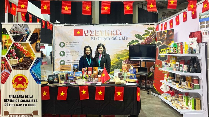 Thương vụ quảng bá cà phê Việt Nam tại Hội chợ Expo Café Chile 2026
