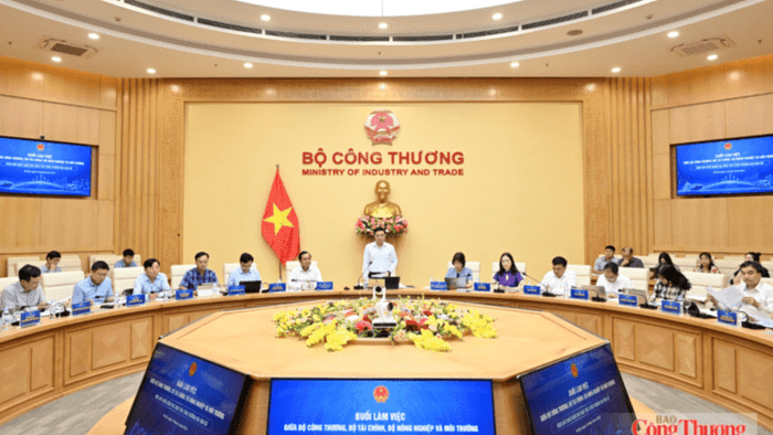 Bộ Công Thương triển khai phong trào thi đua thực hiện mục tiêu tăng trưởng bền vững “2 con số”