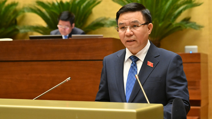 Bộ trưởng Bộ Công Thương Lê Mạnh Hùng trình bày tờ trình về dự án Luật Dầu khí (sửa đổi)