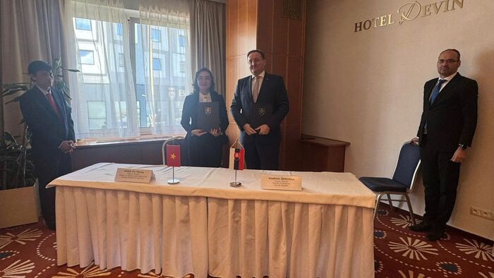 Khóa họp lần thứ III Ủy ban Liên chính phủ Việt Nam - Cộng hòa Slovakia