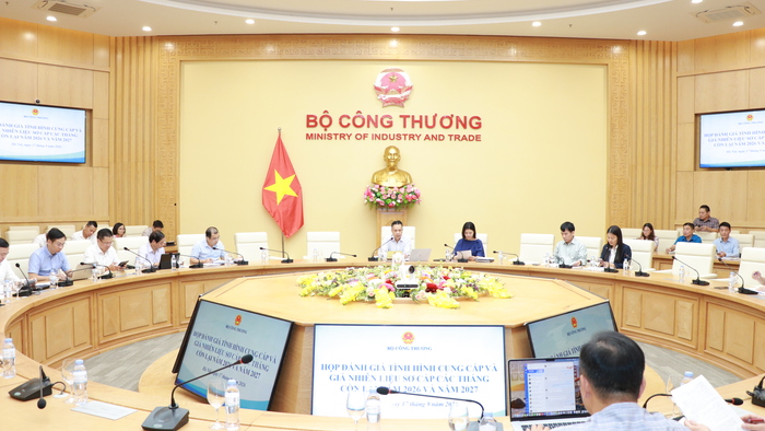 Bộ Công Thương họp đánh giá tình hình cung cầu và giá nhiên liệu sơ cấp các tháng còn lại năm 2026 và năm 2027