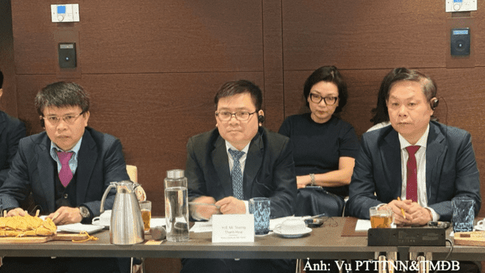 Thứ trưởng Trương Thanh Hoài làm việc song phương với các đối tác trong lĩnh vực điện gió tại thành phố Hamburg – Đức