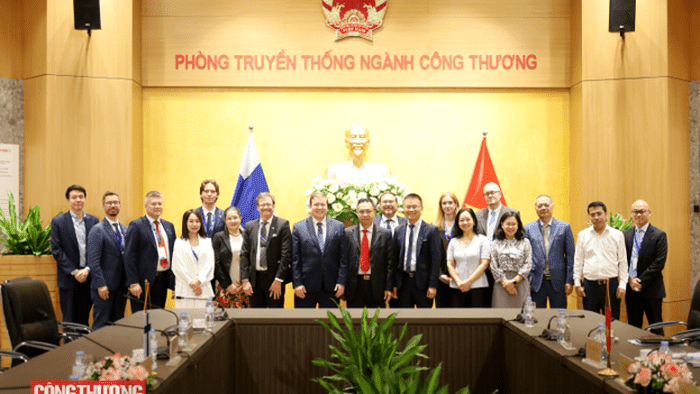 Thứ trưởng Nguyễn Việt Sơn tiếp Bộ trưởng Ngoại thương và Phát triển Phần Lan