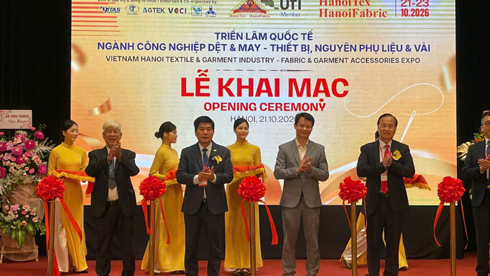 Bộ Công Thương thúc đẩy tự chủ nguyên liệu và chuyển đổi công nghệ ngành dệt may